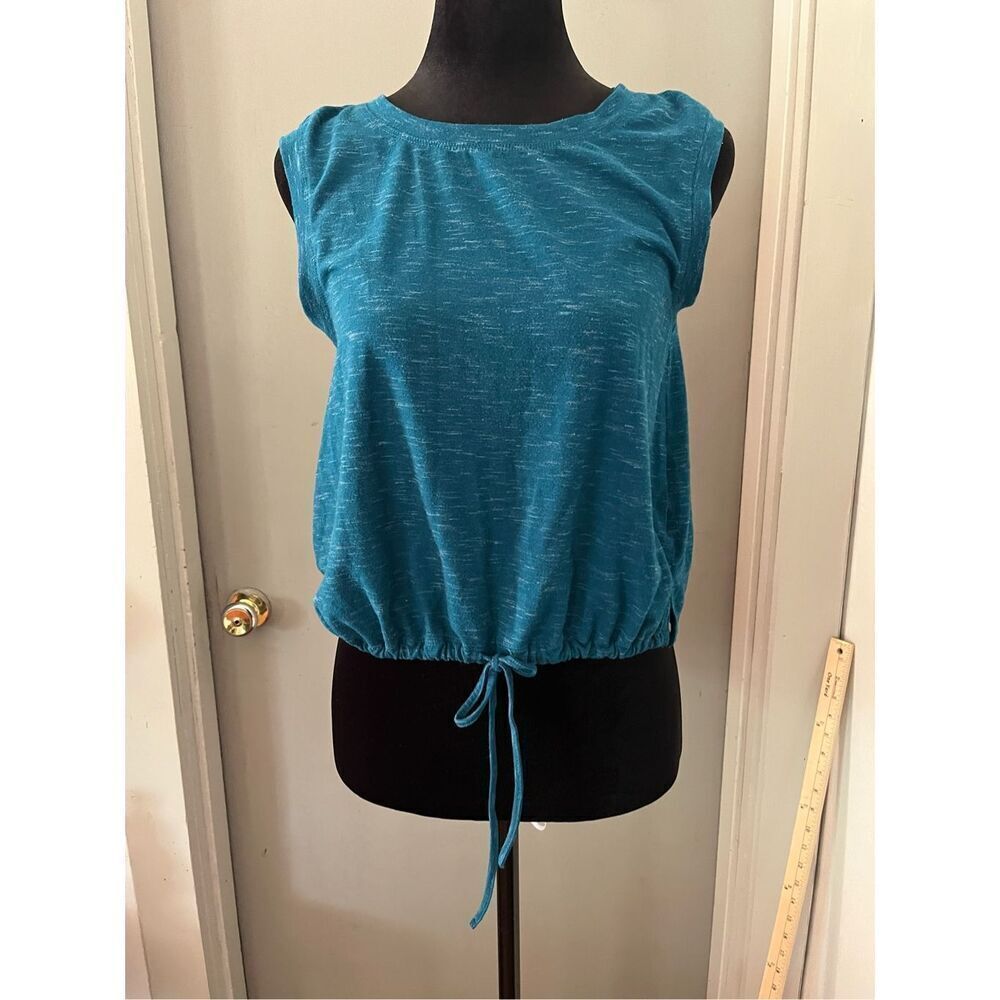 Layers Athletic Tank Top Size XS.
